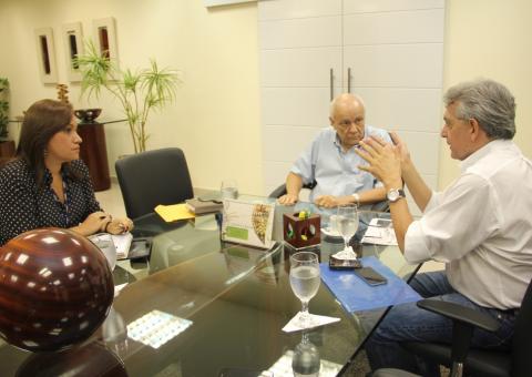 Prefeitura recebe áreas da Suframa para construir creches 