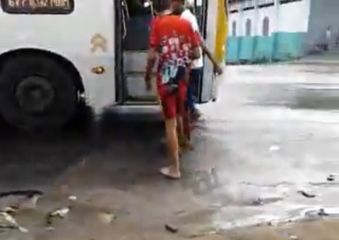 MANAUS: Vídeo revela o motivo que leva os motoristas de ônibus perder a paciência