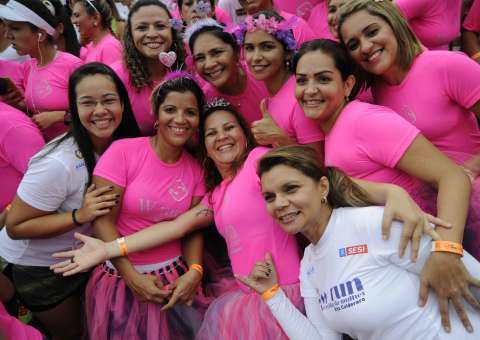 Corrida da Mulher reúne quatro mil participantes