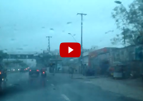 Vídeo flagra desabamento em frente ao Manaus Plaza Shopping
