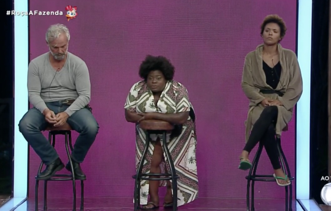 A Fazenda: Jojo Todynho, Lidi Lisboa e Mateus Carrieri disputam roça 