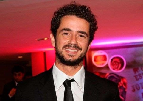 Salário de R$ 80 mil de Felipe Andreoli causa climão na Globo 
