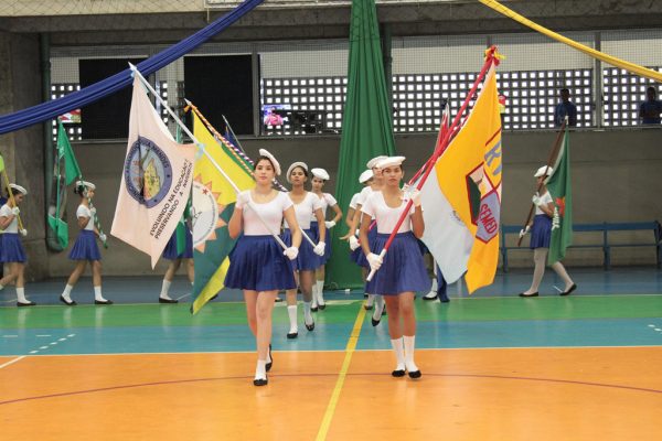 Estudantes da rede municipal fazem abertura da XVII Municipíadas