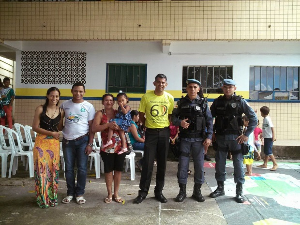 Policiais Militares da 14ª CICOM realizam ação social no Nova Conquista