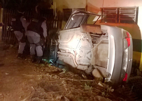 Civic e Fiesta recuperados durante fuga