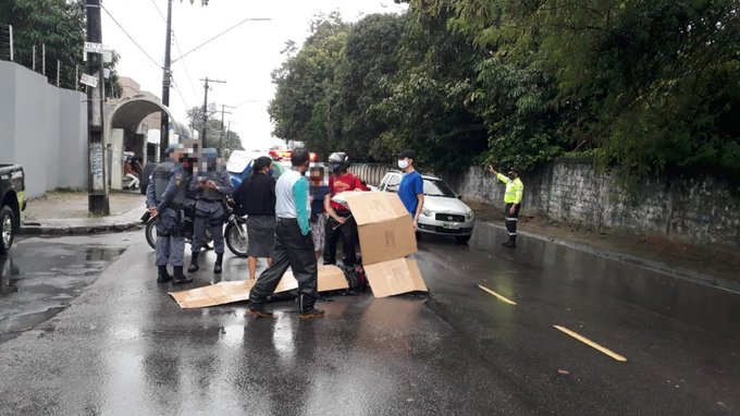 Motociclista fica ferido após acidente no Parque das Laranjeiras 