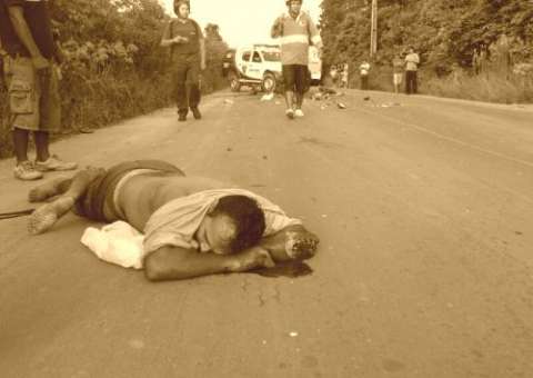 Motociclista tem perna arrancada em acidente