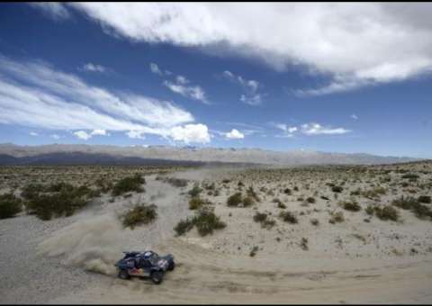 Acidente com equipe jornalística deixa dois mortos no Rali Dakar