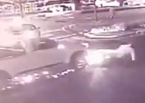  Pedestre escorrega e é atropelado ao lado do T3; veja vídeo