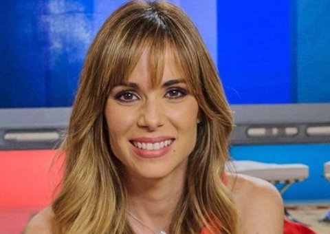 Empolgada, Ana Furtado rouba a cena no SuperStar