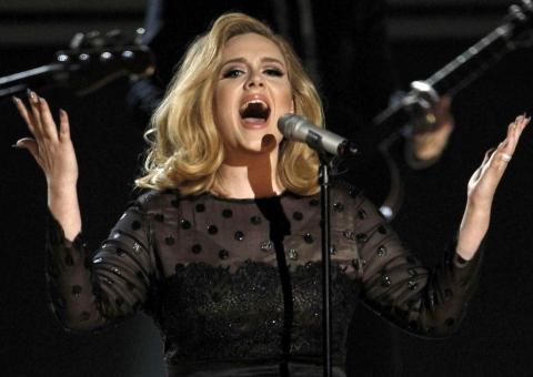 Produtores de 007 já procuram Adele para cantar tema do próximo filme