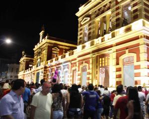 O puxa - encolhe do Adolfo Lisboa