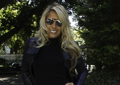 Adriane Galisteu participa de pré-estreia da nova série, "Paixões Perigosas"