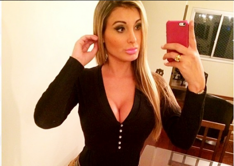 Andressa Urach briga em boate em São Paulo
