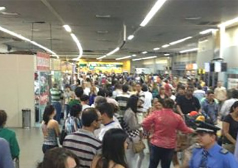 Check in manual congestiona aeroporto de Manaus