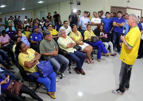 Não perdemos, Aécio dividiu o País', diz Artur Virgílio Neto