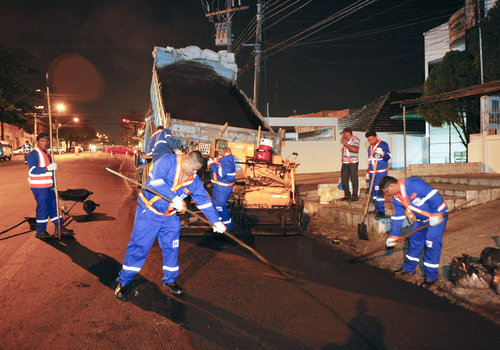 Quatro corredores viários da cidade estão recebendo asfalto novo