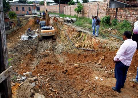 Prefeitura conclui serviços em igarapé no Novo Israel