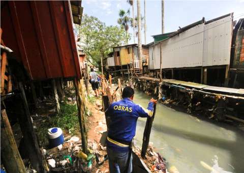  Prefeitura constrói ponte no Bairro da Paz