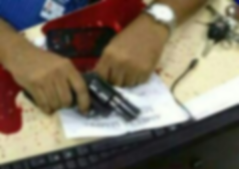 Coronel Lobão dá tiro na cabeça e morre dentro do Ciops