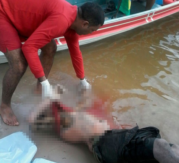 Mergulhadores localizam corpo de vítima de afogamento no lago Zé Açu