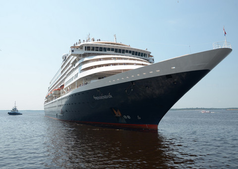 MS Prinsedam chega a Manaus com mais de 1,2 mil estrangeiros vindo do Caribe