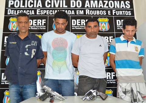 Polícia Civil prende quadrilha que cometia assaltos em residências e estabelecimentos comerciais