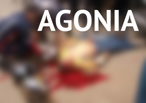 Bandidos agonizam no chão após tiroteio em agência bancária