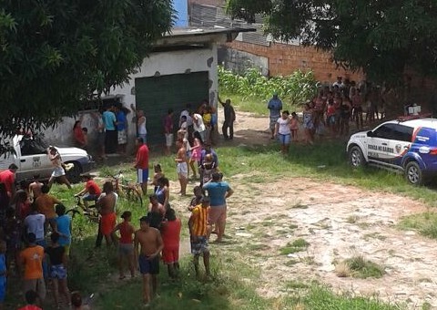 Jovem é encontrado degolado em fumódromo do Novo Aleixo