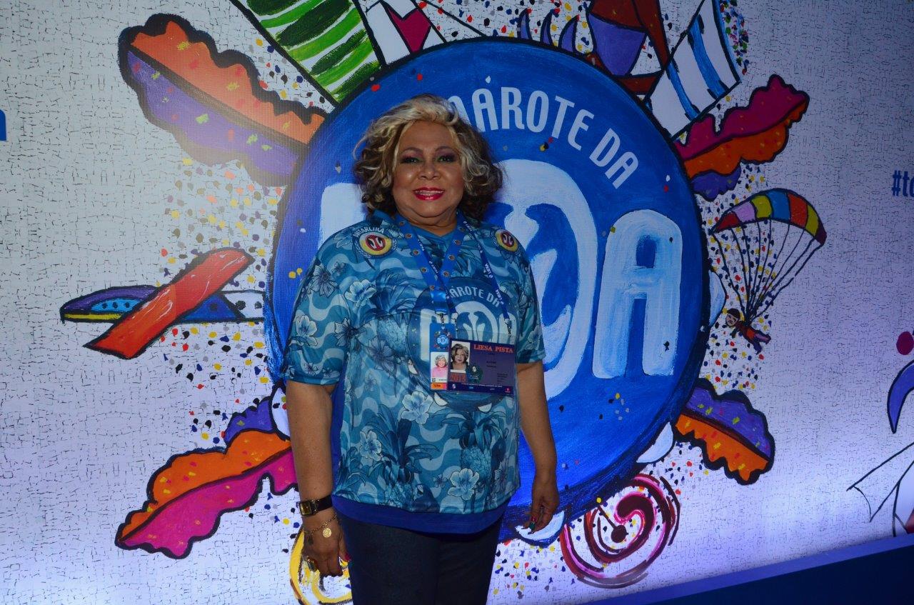 Após queimadura em desfile, Alcione agradece carinho dos fãs