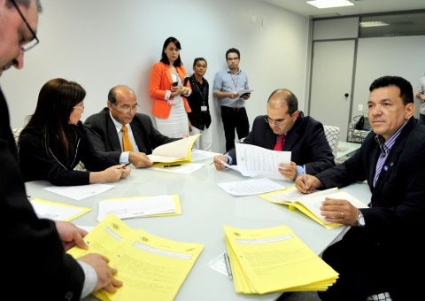 Comissão de Saúde aprova 12 projetos de lei e favorece doador de medula óssea