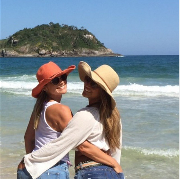 Flávia Alessandra posa com a filha e chama atenção por semelhança