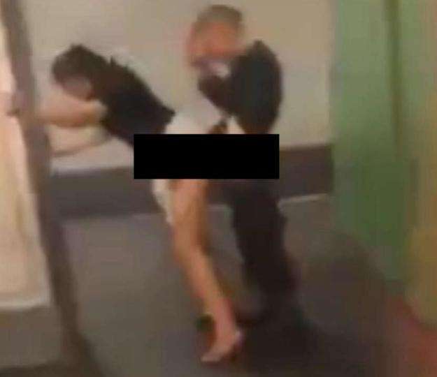Sexo flagrado na estação de trem em Berlim