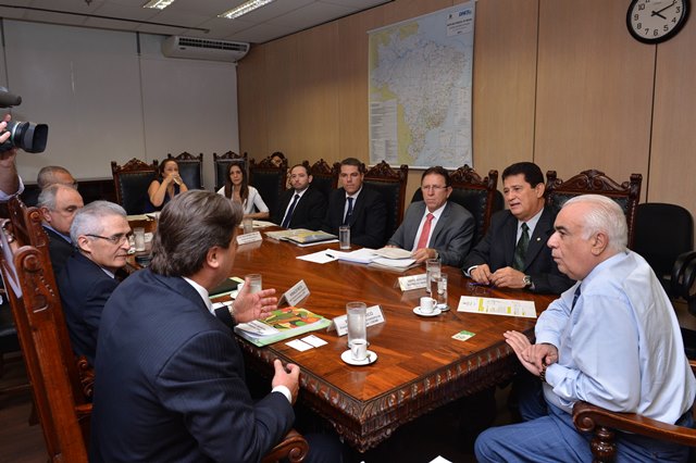 BR-319 volta a ser tema de discussão no Ministério dos Transportes