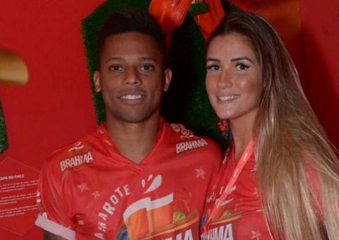 Ex-BBB Aline volta a ficar com atacante do Atlético Mineiro