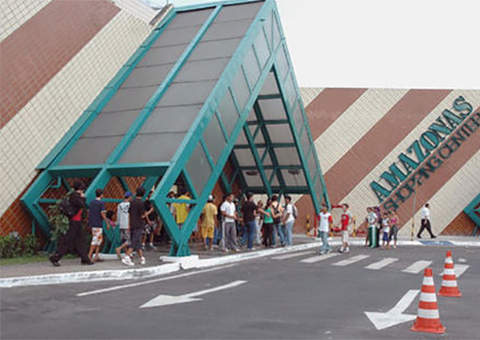 Veja horário do comércio no feriado de Tiradentes em Manaus