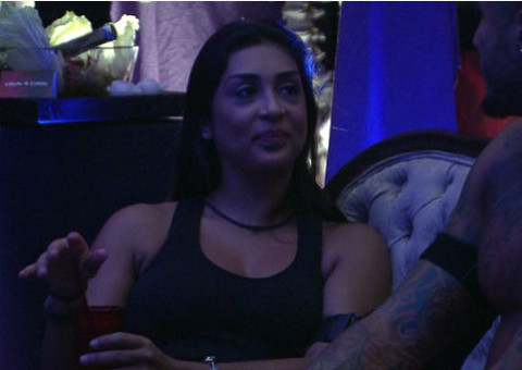 Amanda perde o medo e resolve pedir Fernando em namoro; veja a resposta de Fernando