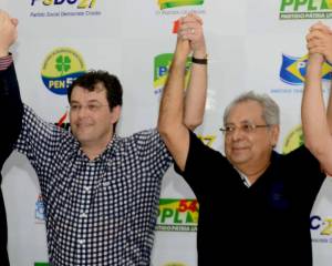 Confuso, Amazonino tenta explicar apoio a Braga 