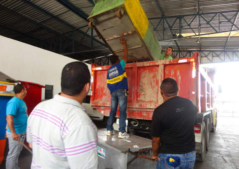 Materiais apreendidos são descartados pela prefeitura