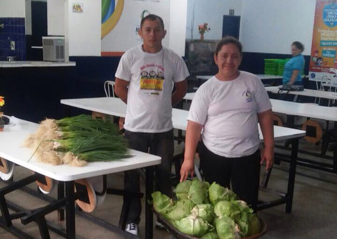 Ambulantes irregulares têm mercadorias apreendidas no Centro