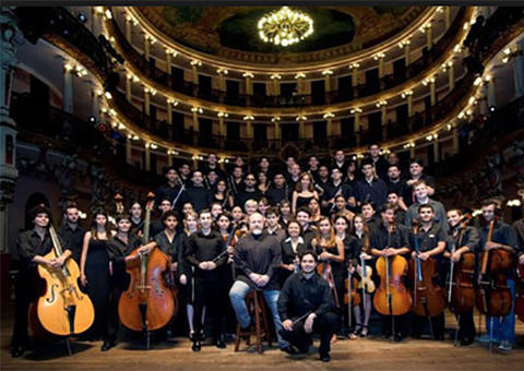 Filarmônica faz apresentação com clássicos no Teatro Amazonas