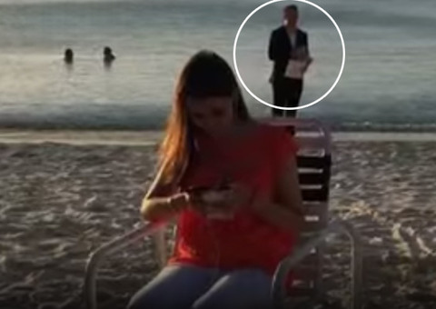 LINDO: Homem pede namorada em casamento todos os dias do ano (e ela não sabe)