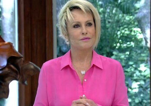 Ana Maria tenta homenagear Ariano Suassuna, mas erra nome