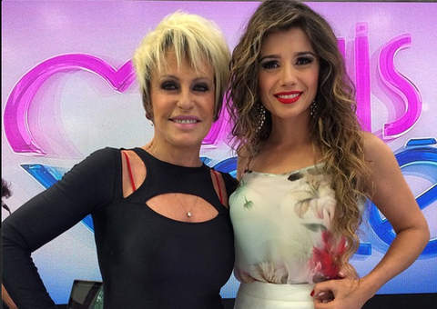 Sem data marcada, Paula Fernandes convida Ana Maria para ser sua madrinha de casamento