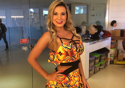 Após receber alta, Andressa Urach faz post Cristão 