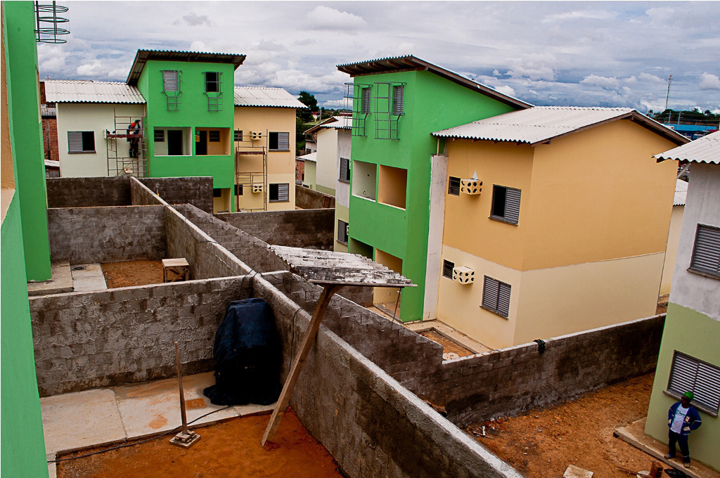 Prefeitura entrega 116 apartamentos populares nesta terça-feira