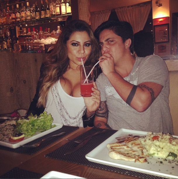 Namorada de Thammy Miranda revela intimidade: "Usamos vibrador"