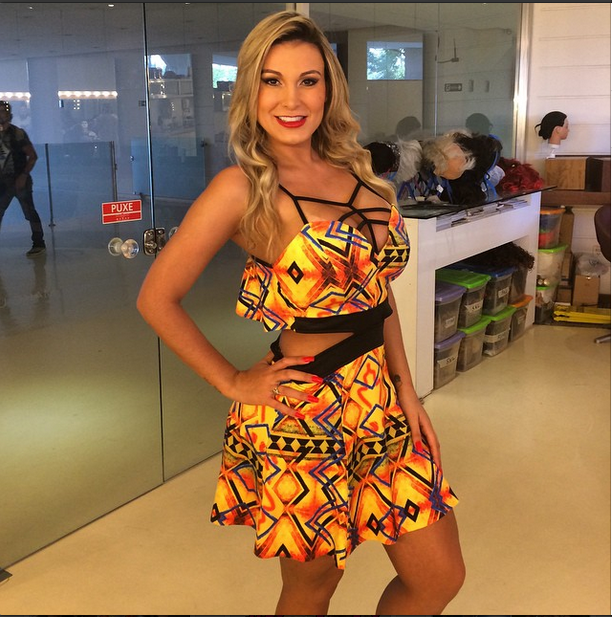 Despublicada: Drama de Andressa Urach repercute na imprensa italiana