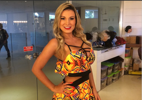Drama de Andressa Urach repercute na imprensa italiana