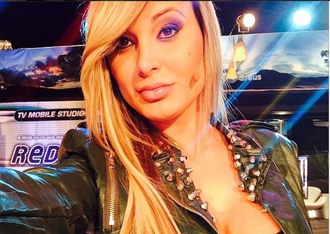 Andressa Urach passa mal e é internada após lipoaspiração